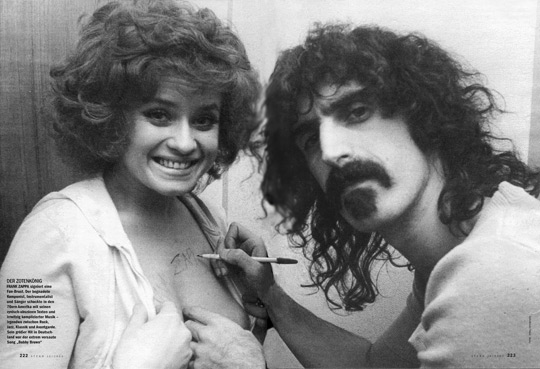 Zappa autographing groupie