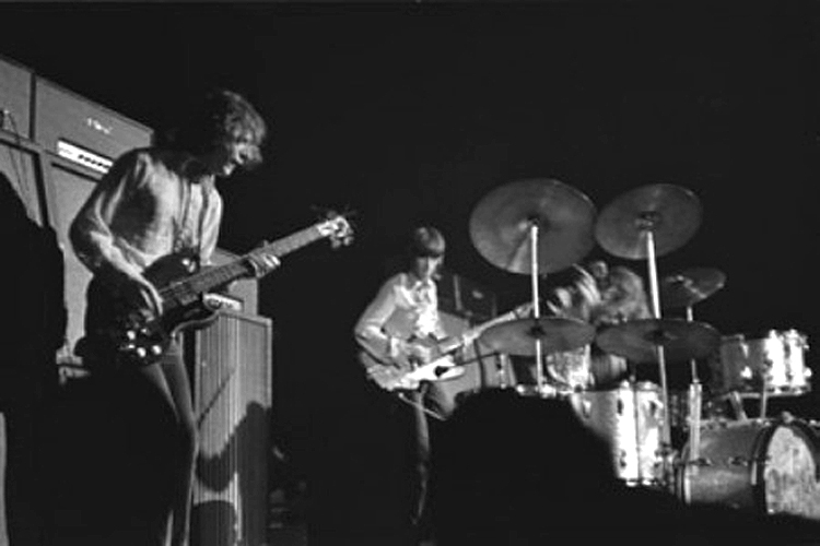 Clapton Firebird 1968 11.04-RI Auditorium